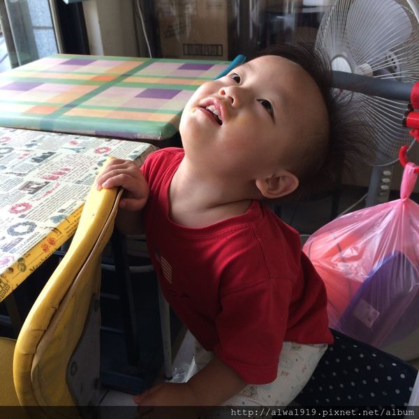 吉米老爹義大利麵:【竹北美食週記】超平價!口味比餐廳更濃厚,老闆怕出名的吉米老爹義大利麵。香甜金瓜濃湯,口味醇厚甘甜!大推薦!