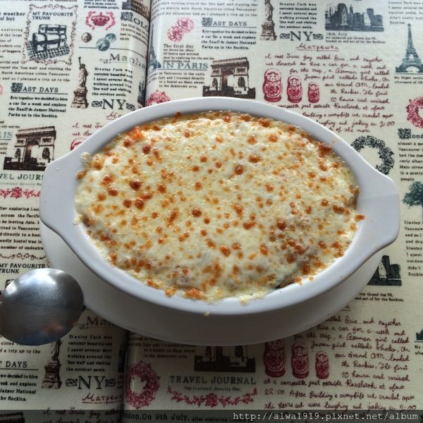 吉米老爹義大利麵:【竹北美食週記】超平價!口味比餐廳更濃厚,老闆怕出名的吉米老爹義大利麵。香甜金瓜濃湯,口味醇厚甘甜!大推薦!