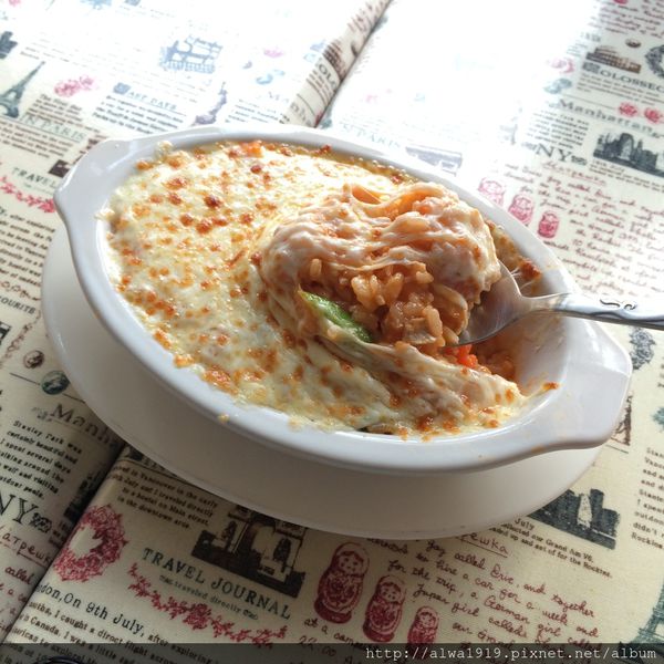 吉米老爹義大利麵:【竹北美食週記】超平價!口味比餐廳更濃厚,老闆怕出名的吉米老爹義大利麵。香甜金瓜濃湯,口味醇厚甘甜!大推薦!