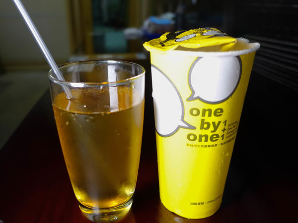 【桃園飲料】one by one 手搖茶飲-唉喲不錯喲!今天花烘一下吧!小心喝了會上癮.中正路特色茶飲/林口龜山手搖飲料/桃園飲料美食小吃