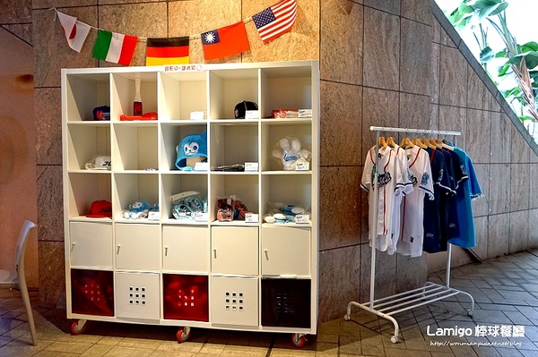 Lamigo棒球餐廳：【台北信義 / 猿風】150吋超大營幕聲光震撼感受, 球賽加美食更加精彩!! ✿✿ Lamigo棒球餐廳 （那米哥）✿✿