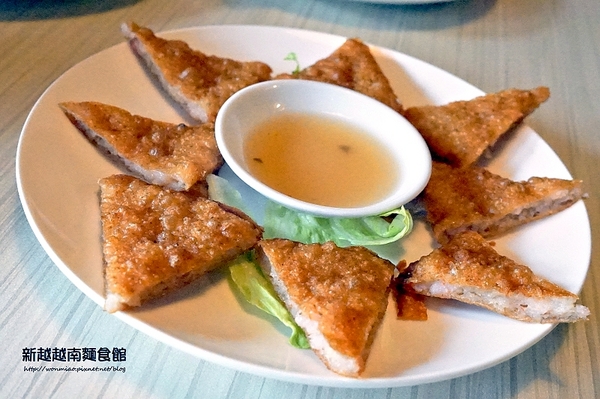 新越 越南麵食館：【五分埔 / 捷運後山埤站 / 越南美食】平價優質越南料理 ✿✿ 新越越南麵食館 ✿✿（完整菜單）