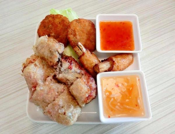 新越 越南麵食館：新越越南麵食館