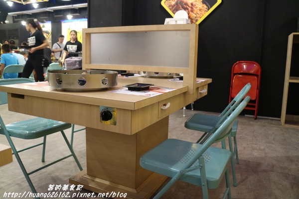 OMAYA春川炒雞(新北中和店)：【新北中和區】超級豐富的一鍋三吃 辛普森湯 起司部隊鍋『OMAYA春川炒雞(新北中和店)』中和韓式推薦