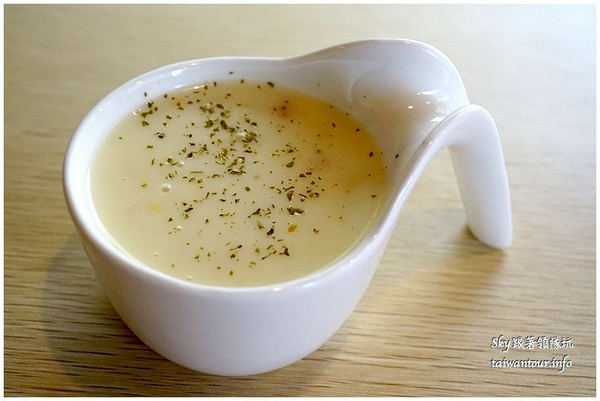 Cocomic Pasta義大利麵鐵板料理：中壢中原大學高C/P值【cocomic pasta義大利麵鑄鐵鍋料理】