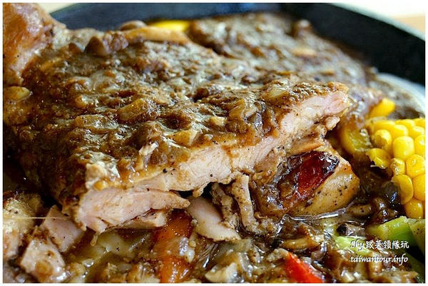 Cocomic Pasta義大利麵鐵板料理：中壢中原大學高C/P值【cocomic pasta義大利麵鑄鐵鍋料理】