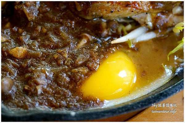 Cocomic Pasta義大利麵鐵板料理：中壢中原大學高C/P值【cocomic pasta義大利麵鑄鐵鍋料理】