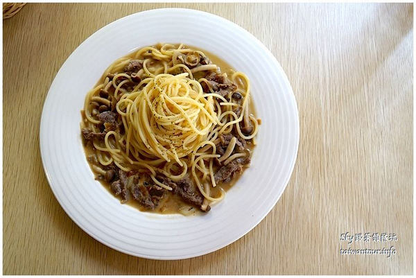 Cocomic Pasta義大利麵鐵板料理：中壢中原大學高C/P值【cocomic pasta義大利麵鑄鐵鍋料理】