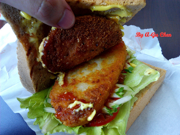 喬媽素食滷味：【臺南Ω善化區】喬媽素食滷味。必吃！超撐雙主菜帕尼尼！