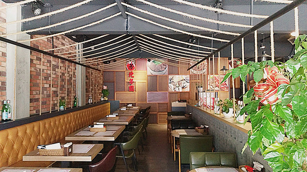 北芳園 專業精緻牛肉麵(信義店)：「台北牛肉麵」【北芳園專業精緻牛肉麵】藝人蕭敬騰愛吃，連觀光局、食尚玩家都指定必吃的牛肉麵店！