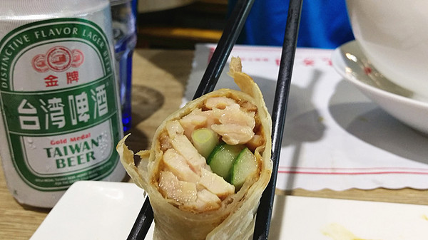 北芳園 專業精緻牛肉麵(信義店)：「台北牛肉麵」【北芳園專業精緻牛肉麵】藝人蕭敬騰愛吃，連觀光局、食尚玩家都指定必吃的牛肉麵店！