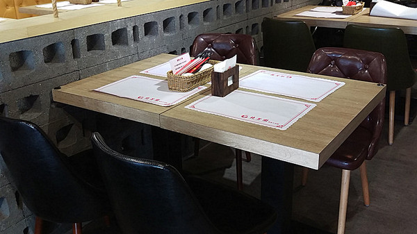 北芳園 專業精緻牛肉麵(信義店)：「台北牛肉麵」【北芳園專業精緻牛肉麵】藝人蕭敬騰愛吃，連觀光局、食尚玩家都指定必吃的牛肉麵店！