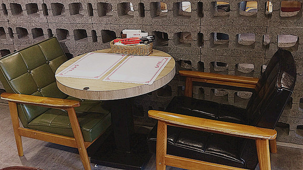 北芳園 專業精緻牛肉麵(信義店)：「台北牛肉麵」【北芳園專業精緻牛肉麵】藝人蕭敬騰愛吃，連觀光局、食尚玩家都指定必吃的牛肉麵店！