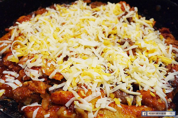 OMAYA春川炒雞(士林中正店)：◆台北士林。捷運士林站【OMAYA春川炒雞-士林中正店】韓式美味無法擋！韓式春川炒雞。10盎司屠夫厚切豬排