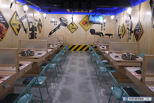 OMAYA春川炒雞(士林中正店)：◆台北士林。捷運士林站【OMAYA春川炒雞-士林中正店】韓式美味無法擋！韓式春川炒雞。10盎司屠夫厚切豬排