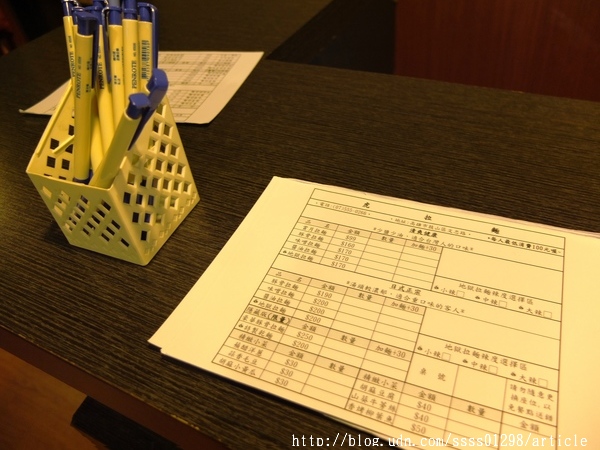 虎拉麵：【愛評口碑券】虎拉麵。高雄深夜隱藏版拉麵終於有店面啦！拉麵控的美味基地 必吃限量豪華豚骨拉麵