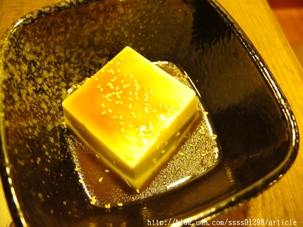 虎拉麵：【愛評口碑券】虎拉麵。高雄深夜隱藏版拉麵終於有店面啦！拉麵控的美味基地 必吃限量豪華豚骨拉麵