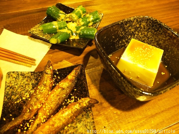 虎拉麵：【愛評口碑券】虎拉麵。高雄深夜隱藏版拉麵終於有店面啦！拉麵控的美味基地 必吃限量豪華豚骨拉麵