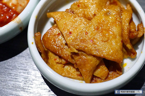 新沙洞韓國涮涮鍋:◆台北東區。捷運國父紀念館【新沙洞韓國涮涮鍋】東區韓式料理。韓式牛骨泡菜鍋。雞湯鍋。韓式炸雞。韓國美食。韓式火鍋