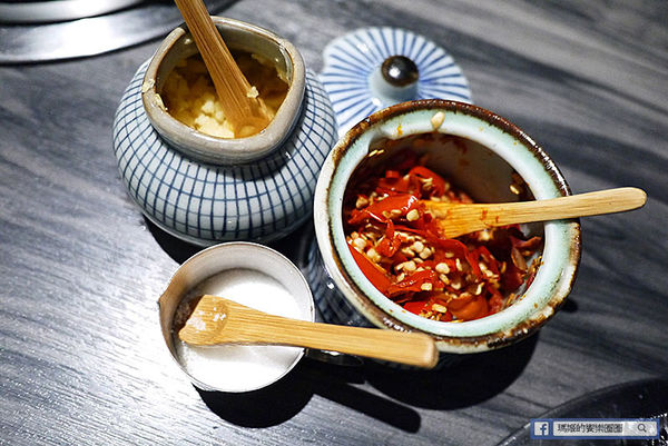 新沙洞韓國涮涮鍋:◆台北東區。捷運國父紀念館【新沙洞韓國涮涮鍋】東區韓式料理。韓式牛骨泡菜鍋。雞湯鍋。韓式炸雞。韓國美食。韓式火鍋