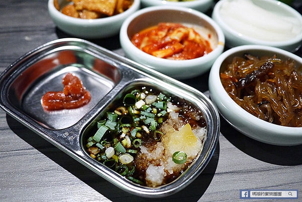 新沙洞韓國涮涮鍋:◆台北東區。捷運國父紀念館【新沙洞韓國涮涮鍋】東區韓式料理。韓式牛骨泡菜鍋。雞湯鍋。韓式炸雞。韓國美食。韓式火鍋