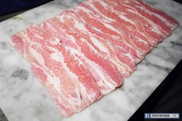 新沙洞韓國涮涮鍋:◆台北東區。捷運國父紀念館【新沙洞韓國涮涮鍋】東區韓式料理。韓式牛骨泡菜鍋。雞湯鍋。韓式炸雞。韓國美食。韓式火鍋