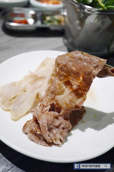 新沙洞韓國涮涮鍋:◆台北東區。捷運國父紀念館【新沙洞韓國涮涮鍋】東區韓式料理。韓式牛骨泡菜鍋。雞湯鍋。韓式炸雞。韓國美食。韓式火鍋