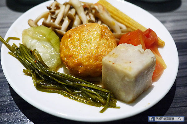 新沙洞韓國涮涮鍋:◆台北東區。捷運國父紀念館【新沙洞韓國涮涮鍋】東區韓式料理。韓式牛骨泡菜鍋。雞湯鍋。韓式炸雞。韓國美食。韓式火鍋