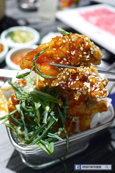 新沙洞韓國涮涮鍋:◆台北東區。捷運國父紀念館【新沙洞韓國涮涮鍋】東區韓式料理。韓式牛骨泡菜鍋。雞湯鍋。韓式炸雞。韓國美食。韓式火鍋