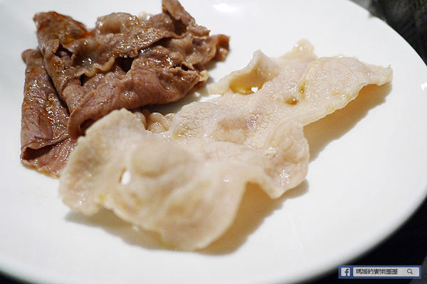 新沙洞韓國涮涮鍋:◆台北東區。捷運國父紀念館【新沙洞韓國涮涮鍋】東區韓式料理。韓式牛骨泡菜鍋。雞湯鍋。韓式炸雞。韓國美食。韓式火鍋