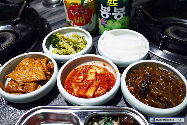 新沙洞韓國涮涮鍋:◆台北東區。捷運國父紀念館【新沙洞韓國涮涮鍋】東區韓式料理。韓式牛骨泡菜鍋。雞湯鍋。韓式炸雞。韓國美食。韓式火鍋