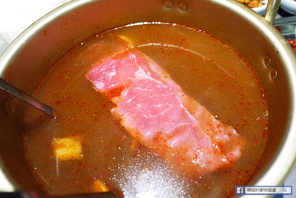 新沙洞韓國涮涮鍋:◆台北東區。捷運國父紀念館【新沙洞韓國涮涮鍋】東區韓式料理。韓式牛骨泡菜鍋。雞湯鍋。韓式炸雞。韓國美食。韓式火鍋