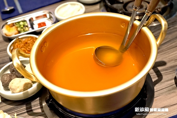 新沙洞韓國涮涮鍋:【東區韓式料理 推薦】韓迷們絕對要朝聖的韓國人蔘雞涮涮鍋/韓式炸雞 ✿✿ 新沙洞韓國涮涮鍋 ✿✿(完整菜單)