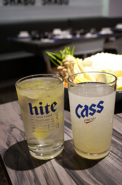 新沙洞韓國涮涮鍋：[國父紀念館] 新沙洞韓國涮涮鍋：韓式湯底+高檔食材+道地小菜&炸雞的特色火鍋 /東區韓式料理/