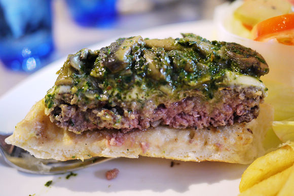 斑馬騷莎美義餐廳 ZEBRA SALSA(勝利店)：【新竹美食】斑馬．騷莎 美義餐廳(勝利路3店)