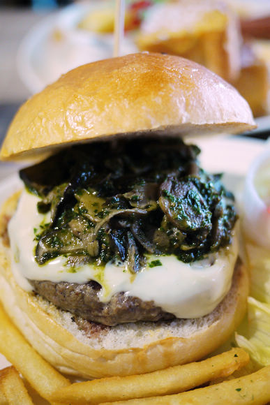 斑馬騷莎美義餐廳 ZEBRA SALSA(勝利店)：【新竹美食】斑馬．騷莎 美義餐廳(勝利路3店)