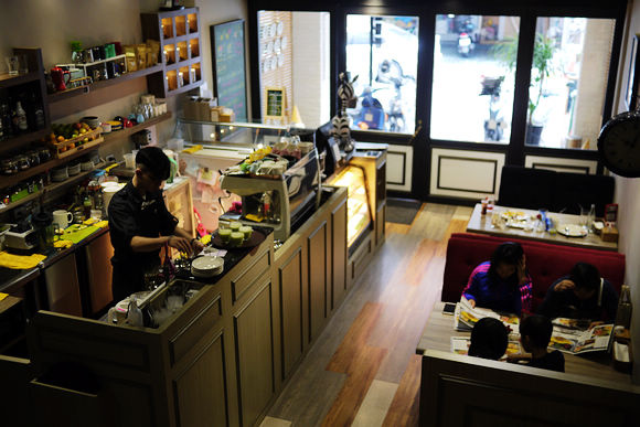 斑馬騷莎美義餐廳 ZEBRA SALSA(勝利店)：【新竹美食】斑馬．騷莎 美義餐廳(勝利路3店)