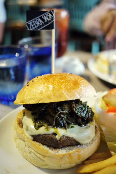 斑馬騷莎美義餐廳 ZEBRA SALSA(勝利店)：【新竹美食】斑馬．騷莎 美義餐廳(勝利路3店)