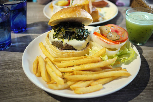 斑馬騷莎美義餐廳 ZEBRA SALSA(勝利店)：【新竹美食】斑馬．騷莎 美義餐廳(勝利路3店)