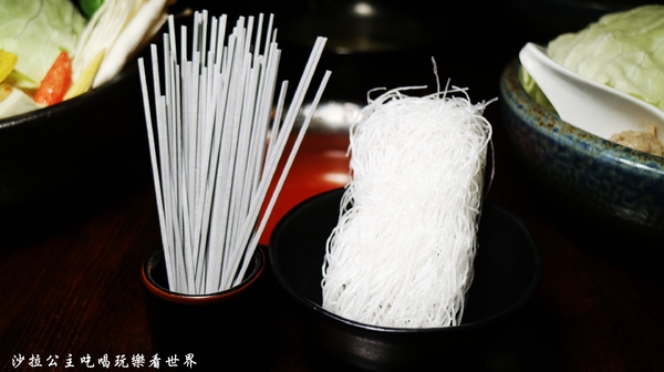 上乘三家涮涮鍋共和國(西門旗艦店)：西門町火鍋『上乘三家涮涮鍋共和國』捷運西門站/宵夜