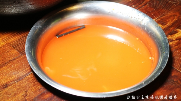 上乘三家涮涮鍋共和國(西門旗艦店)：西門町火鍋『上乘三家涮涮鍋共和國』捷運西門站/宵夜