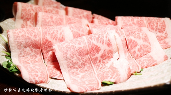 上乘三家涮涮鍋共和國(西門旗艦店)：西門町火鍋『上乘三家涮涮鍋共和國』捷運西門站/宵夜