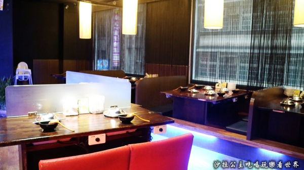 上乘三家涮涮鍋共和國(西門旗艦店)：西門町火鍋『上乘三家涮涮鍋共和國』捷運西門站/宵夜
