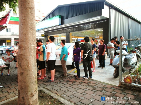 金總立吞焢肉:〖台中│美食〗金總立吞焢肉 ❤ 焢肉行動餐車,烏日趴趴造~六點開賣常常不到一小時就賣光光了!!要吃要搶快~