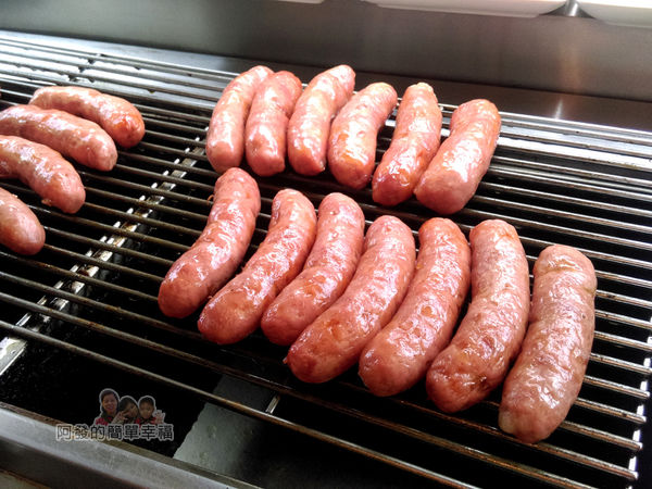 李溪口05-烤爐上的香腸