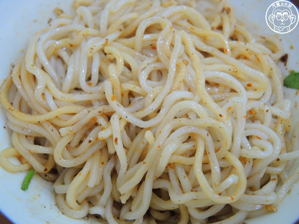 涼師父大腸蚵仔麵線：呷飽祙【台中西屯･涼師父大腸蚵仔麵線】品項多元平價美味