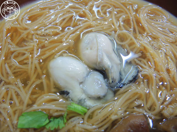 涼師父大腸蚵仔麵線：呷飽祙【台中西屯･涼師父大腸蚵仔麵線】品項多元平價美味