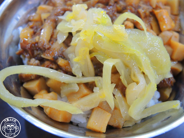 涼師父大腸蚵仔麵線：呷飽祙【台中西屯･涼師父大腸蚵仔麵線】品項多元平價美味