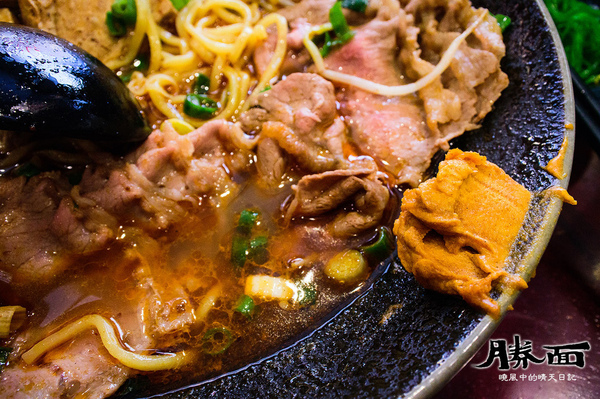 勝麵(士林夜市店):【台北士林 | 勝麵】充滿牛肉香氣的麻辣麵好選擇