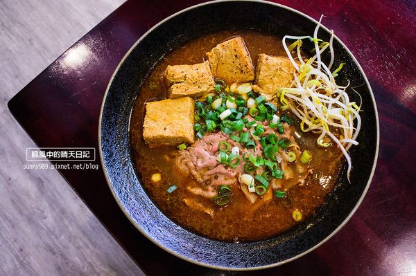 勝麵(士林夜市店):【台北士林 | 勝麵】充滿牛肉香氣的麻辣麵好選擇